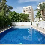 Palmove Luxurious Beachfront 公寓