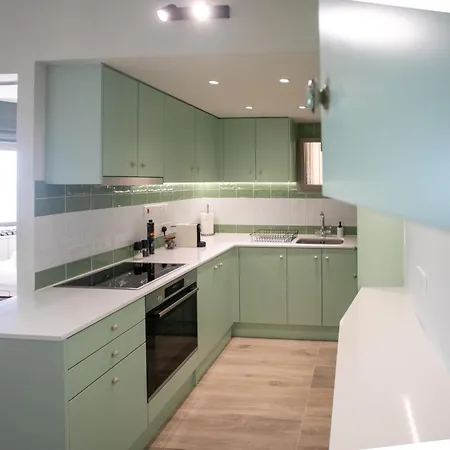 Palmove Luxurious Beachfront *