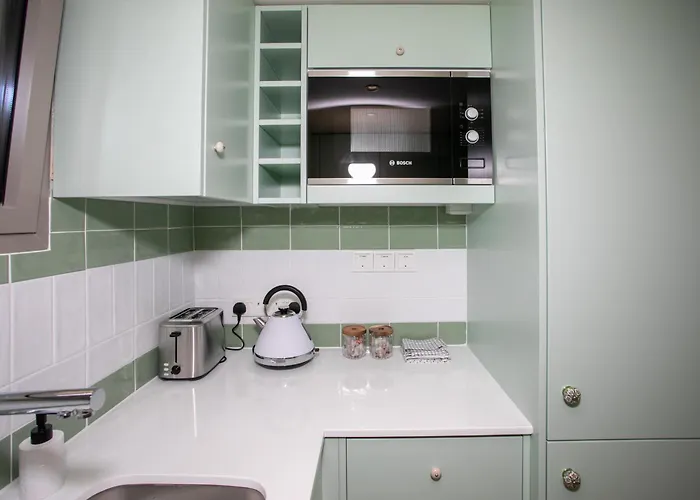 Palmove Luxurious Beachfront Apartamento