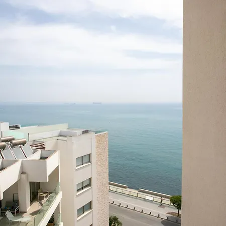 Palmove Luxurious Beachfront Larnaca